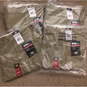 (4) Mens Dickies pants (Brand New).
